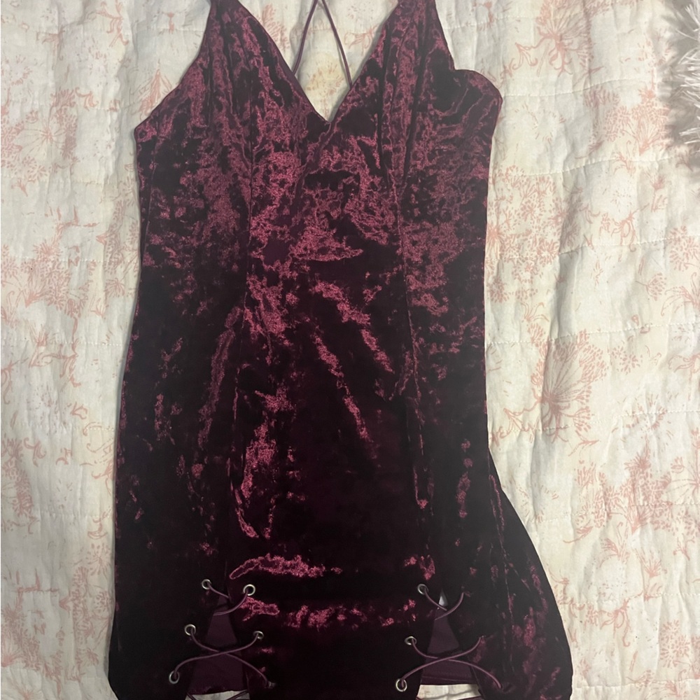 Tobi Red Velvet mini tie dress with open back